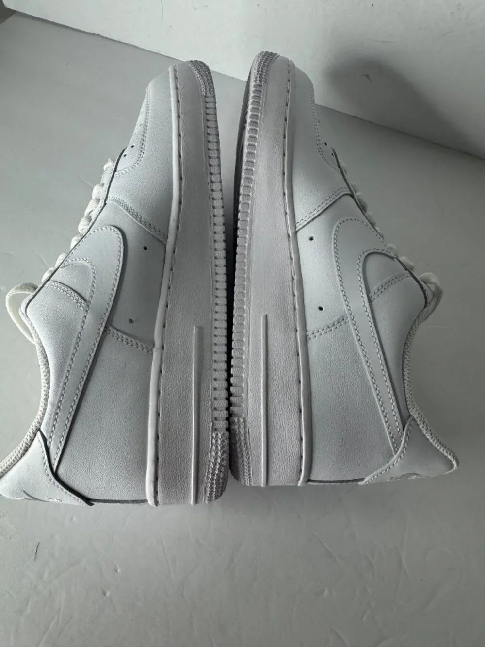 NIB Nike Air Force 1 '07 All White Sneakers Women's US 10 EU 40